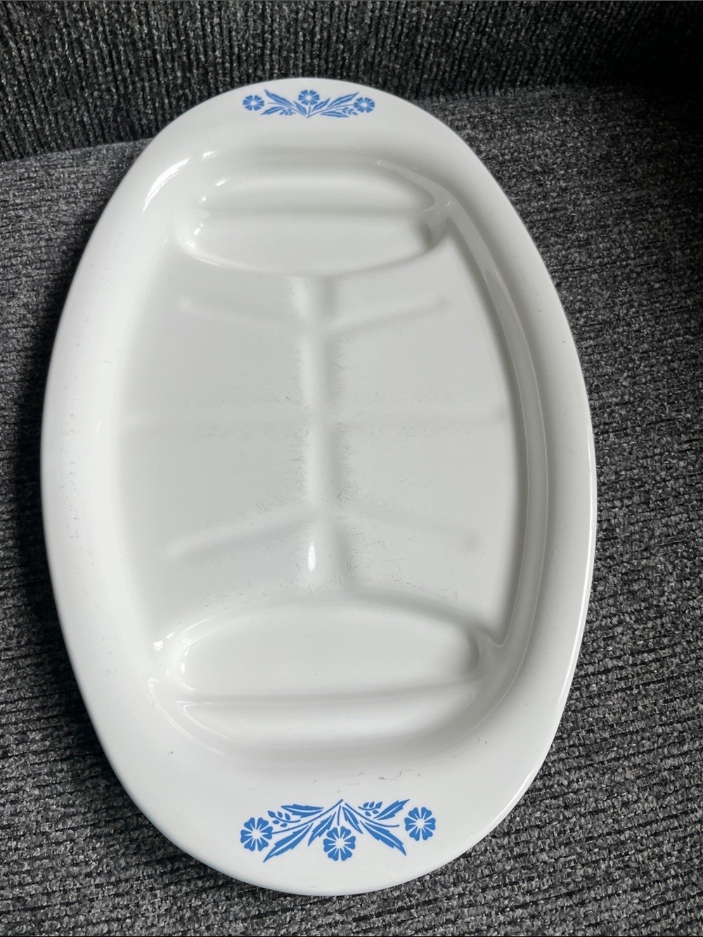 VNTG 1961-1966 Corning Ware White Oval Serving Platter with Raised Ribs